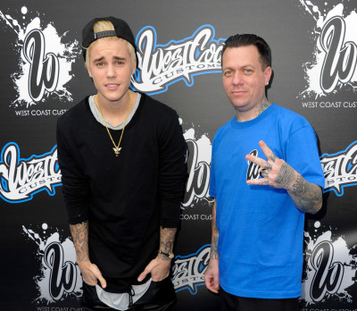 07.12 | Grande inauguração da sede da West Coast Customs em Burbank, Califórnia.