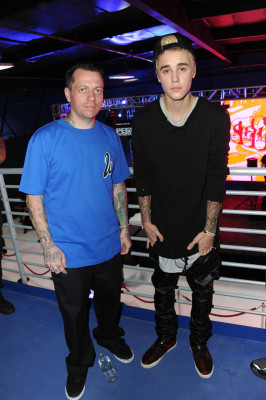 07.12 | Grande inauguração da sede da West Coast Customs em Burbank, Califórnia.