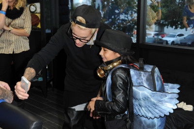 07.12 | Grande inauguração da sede da West Coast Customs em Burbank, Califórnia.