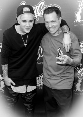 07.12 | Grande inauguração da sede da West Coast Customs em Burbank, Califórnia.