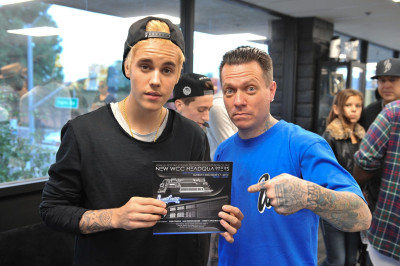 07.12 | Grande inauguração da sede da West Coast Customs em Burbank, Califórnia.