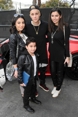 07.12 | Grande inauguração da sede da West Coast Customs em Burbank, Califórnia.