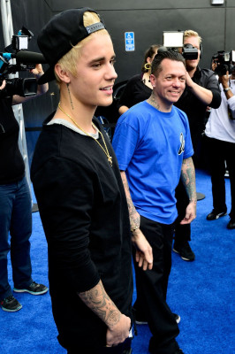 07.12 | Grande inauguração da sede da West Coast Customs em Burbank, Califórnia.