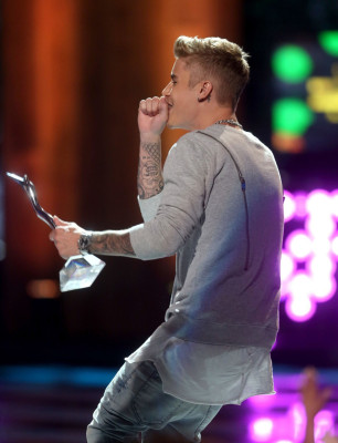27.07 | Young Hollywood Awards, apresentado por Samsung Galaxy.