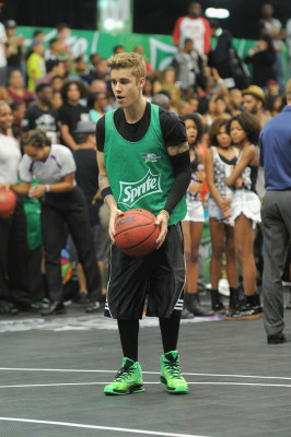 28.06 | BET Experience no L.A. LIVE — Jogo de Basquete das Celebridades da Sprite.