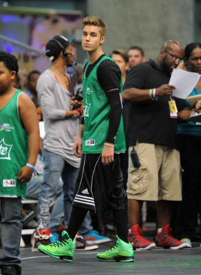 28.06 | BET Experience no L.A. LIVE — Jogo de Basquete das Celebridades da Sprite.
