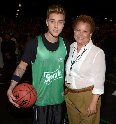 28.06 | BET Experience no L.A. LIVE — Jogo de Basquete das Celebridades da Sprite.