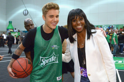 28.06 | BET Experience no L.A. LIVE — Jogo de Basquete das Celebridades da Sprite.