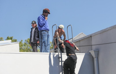 24.03 |  Com amigos em um rooftop de Los Angeles.