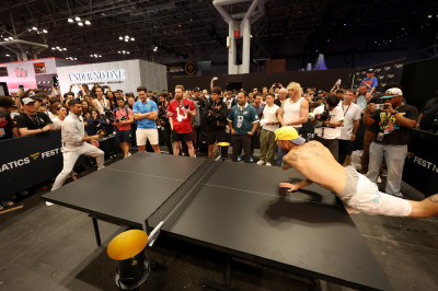 18.07 | Participando do 3º dia do Fanatics Fest, em Nova York.