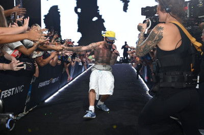18.07 | Participando do 3º dia do Fanatics Fest, em Nova York.