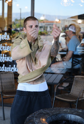 09.04 | Tomando café com amigos em Palm Springs.