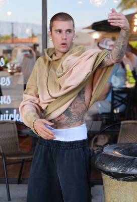 09.04 | Tomando café com amigos em Palm Springs.