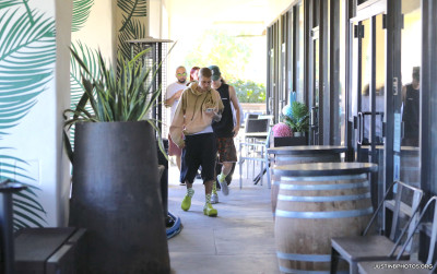 09.04 | Tomando café com amigos em Palm Springs.
