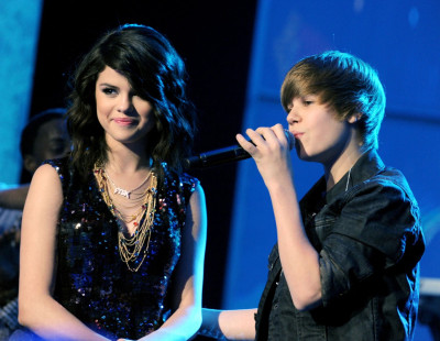 31.12 | A Festa de Ano Novo de Dick Clark com Ryan Seacrest