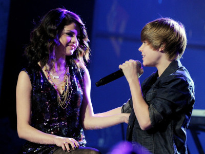 31.12 | A Festa de Ano Novo de Dick Clark com Ryan Seacrest
