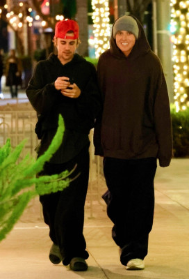 06.01 | Curtindo a noite com amigos no Wally’s em Los Angeles