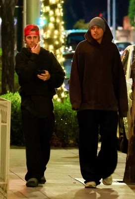 06.01 | Curtindo a noite com amigos no Wally’s em Los Angeles