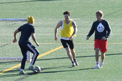 21.12 | Jogando futebol na University of California em Los Angeles, CA.