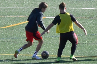 21.12 | Jogando futebol na University of California em Los Angeles, CA.