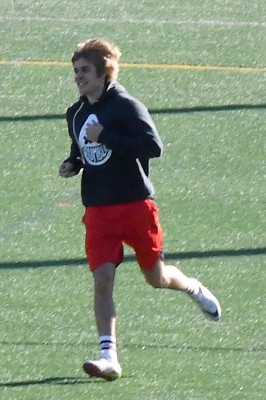 21.12 | Jogando futebol na University of California em Los Angeles, CA.