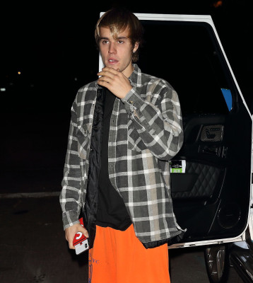 19.12 | Justin Bieber em Studio City, CA.