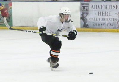 18.12 | Justin Bieber no Los Angeles Kings Valley Ice Center em Panorama City, CA.