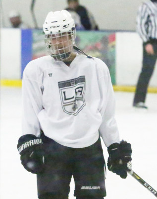 18.12 | Justin Bieber no Los Angeles Kings Valley Ice Center em Panorama City, CA.