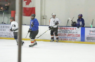 18.12 | Justin Bieber no Los Angeles Kings Valley Ice Center em Panorama City, CA.