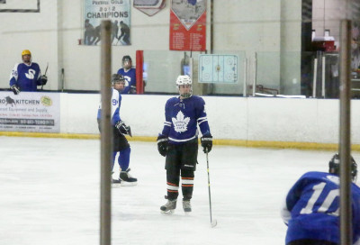 17.12 | Justin Bieber no Los Angeles Kings Valley Ice Center em Panorama City, Califórnia
