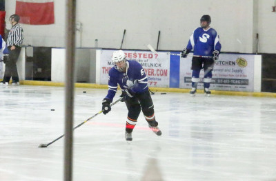 17.12 | Justin Bieber no Los Angeles Kings Valley Ice Center em Panorama City, Califórnia