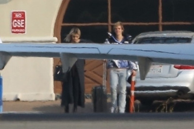 16.12 | No aeroporto em Van Nuys, Califórnia