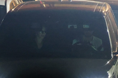 27.08 | Justin e Hailey Bieber deixando o restaurante Matsuhisa em Beverly Hills, Califórnia.