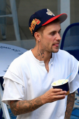 10.09 | Tomando um sorvete por Beverly Hills, CA.