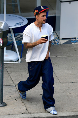 10.09 | Tomando um sorvete por Beverly Hills, CA.