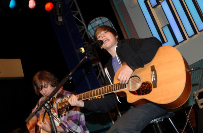 17.11 | lançamento do CD no Hard Rock Cafe de Hollywood.