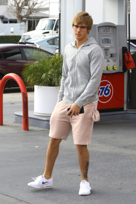 19.01 | Justin é fotografado em Los Angeles, CA