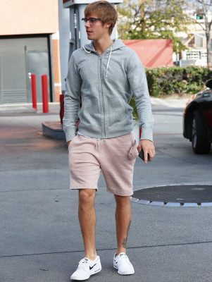 19.01 | Justin é fotografado em Los Angeles, CA