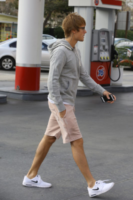 19.01 | Justin é fotografado em Los Angeles, CA