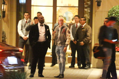 25.02 | Justin Bieber no hotel Montage em Beverly Hills, CA