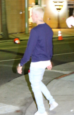 26.02 | Justin Bieber é fotografado em Beverly Hills, na Califórnia