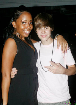 19.08 | Justin Bieber conhecendo fãs em Barbados