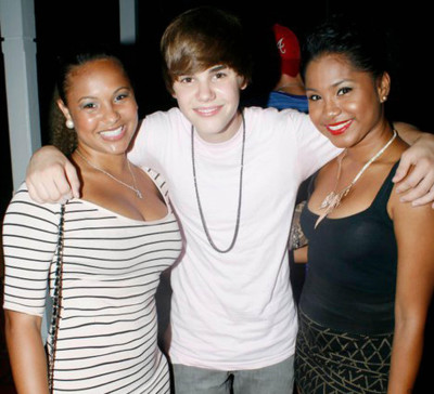 19.08 | Justin Bieber conhecendo fãs em Barbados