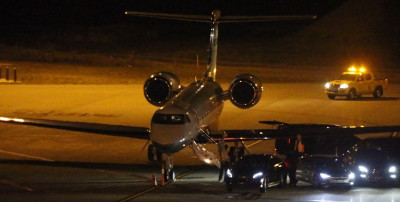 03.05 | Justin Bieber é visto em um aeroporto em Perth, Austrália