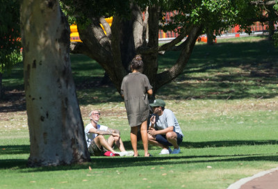 03.06 | Justin Bieber é fotografado em Perth, na Austrália
