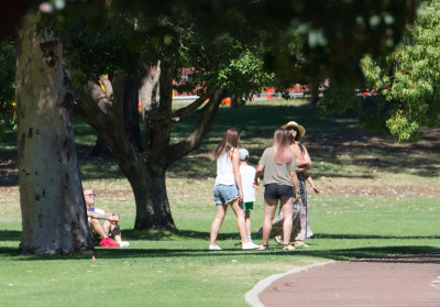 03.06 | Justin Bieber é fotografado em Perth, na Austrália