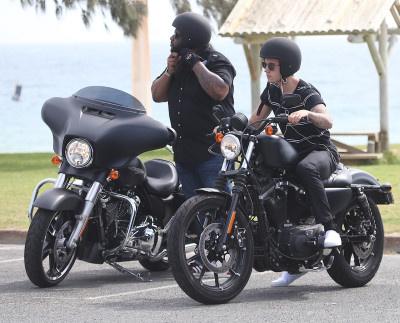 03.08 | Justin Bieber é fotografado em Perth, na Austrália