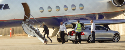 03.10 | Justin Bieber é fotografado em aeroporto em Perth, Austrália