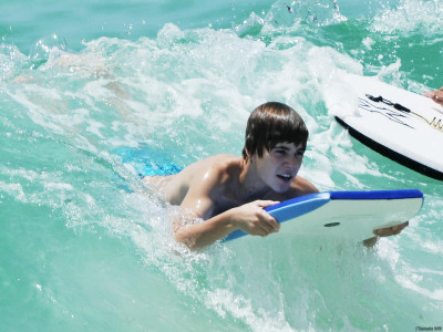 19.08 | Justin Bieber e seu pai em Barbados