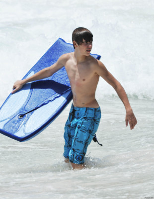 19.08 | Justin Bieber e seu pai em Barbados